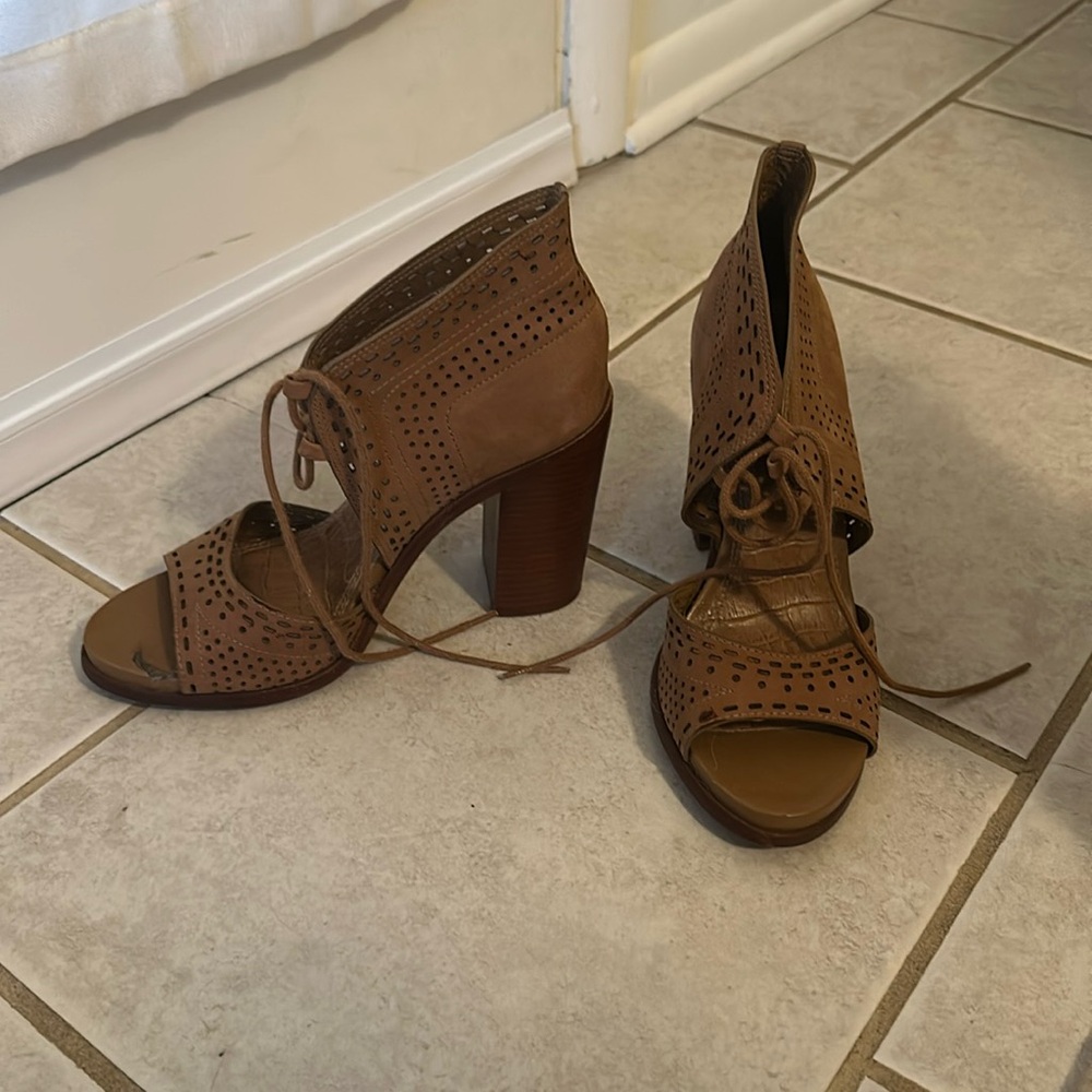 Gianni Bini Heels